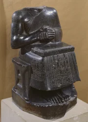 Gudea, prince de Lagash, dédié au dieu Ningirsu, appelé Architecte aux plans, vers 2120 av. J.-C.